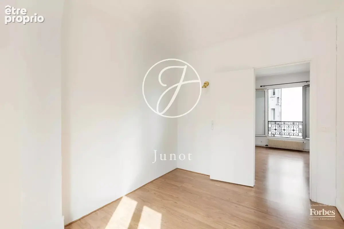 Paris 18e - JULES JOFFRIN / RUE DES CLOYS - Appartement  - 27,85m² Carrez - 2 pièces - Dernier étage - photo 7