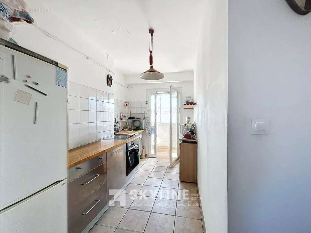 Appartement à MARSEILLE-4E