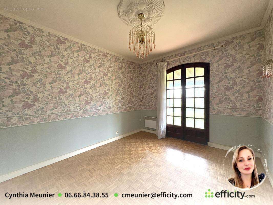 Maison à RUELLE-SUR-TOUVRE