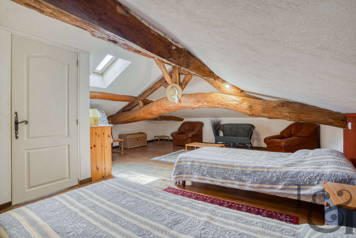 Ensemble immobilier en pierre avec piscine - photo 15