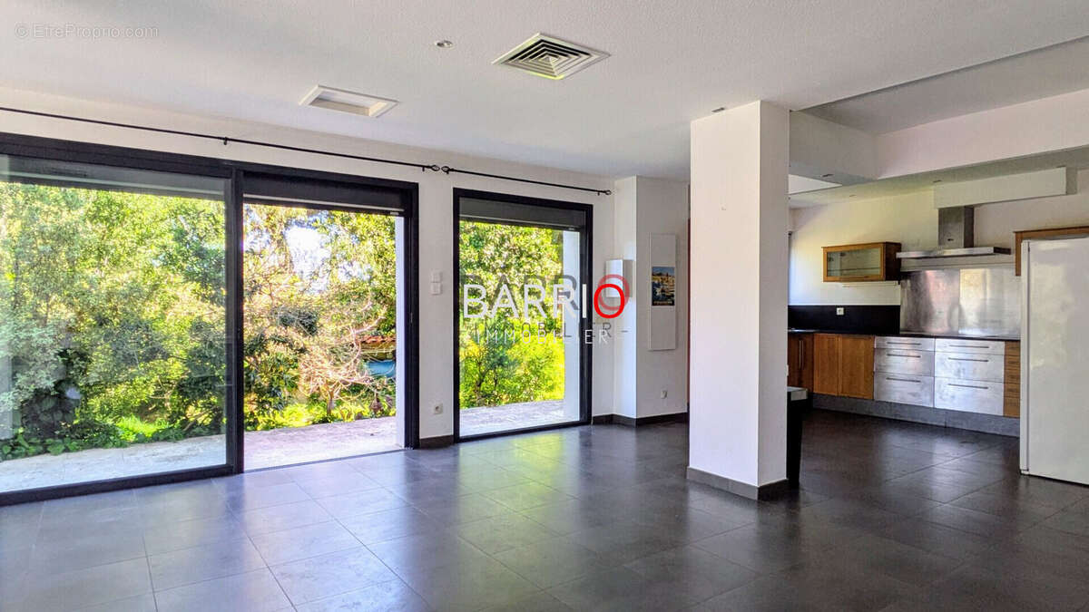 Maison à LAROQUE-DES-ALBERES