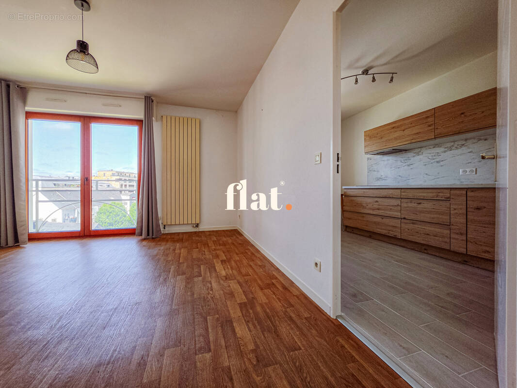 Duplex T2  54 m2/ 5e et dernier étage / Quai Magellan - photo 5