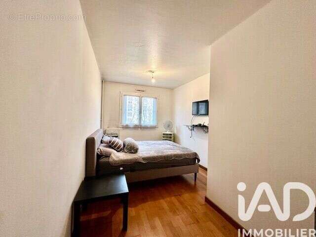 Photo 8 - Appartement à VAULX-EN-VELIN