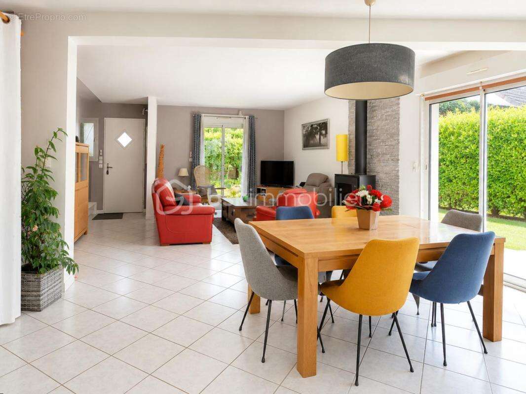 Maison à EPERNON