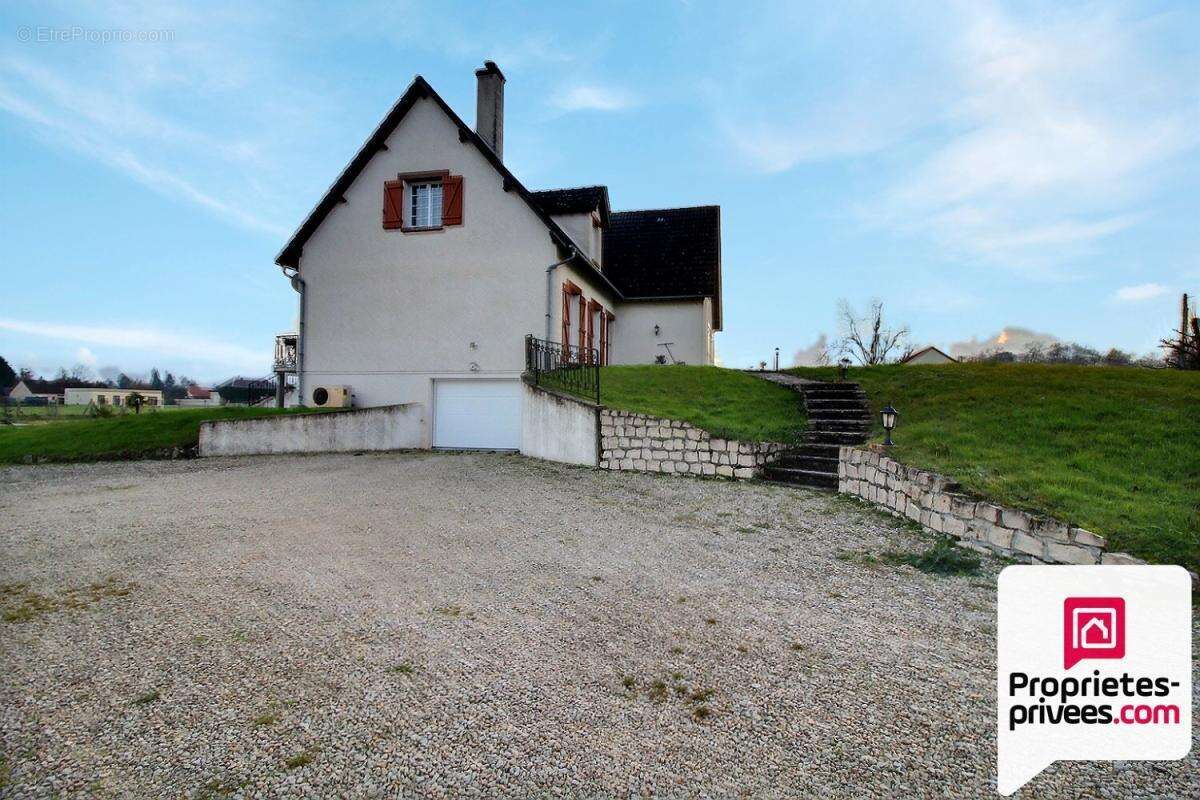 Maison à VILLEMANDEUR