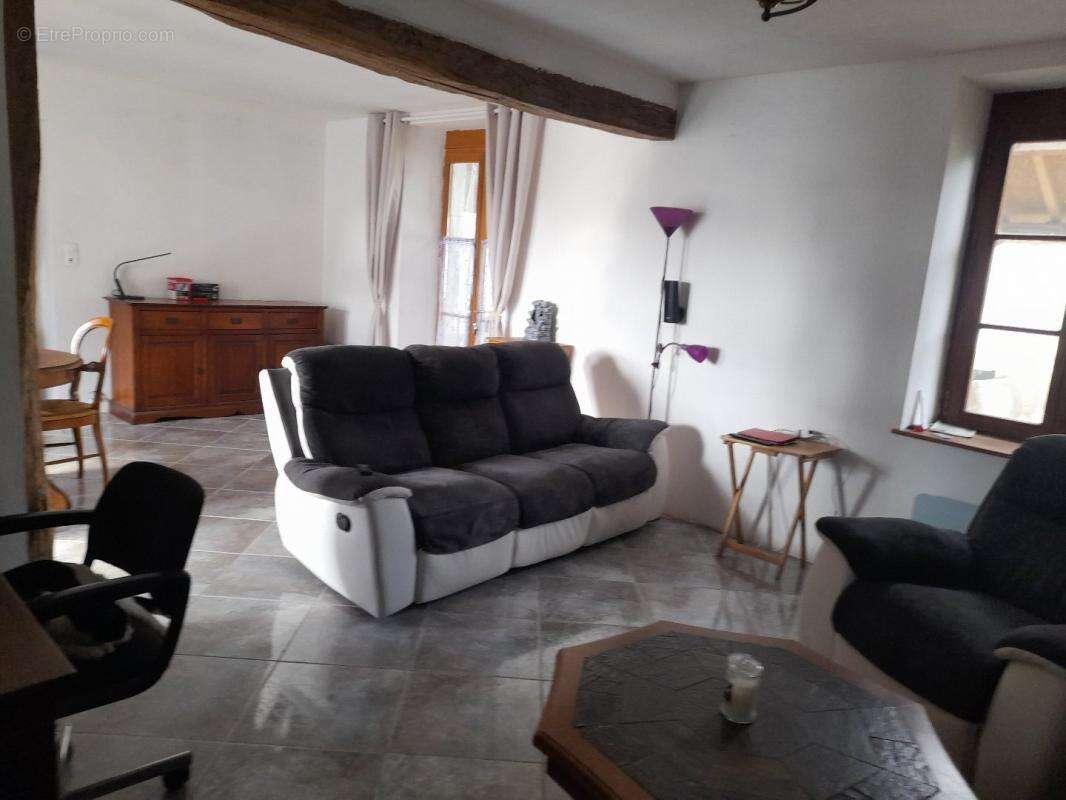 Maison à NEUVY-SAINT-SEPULCHRE