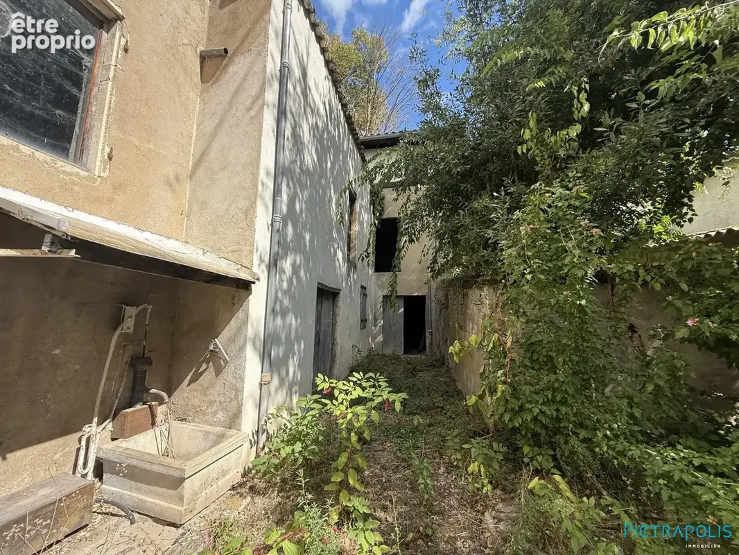 Maison à MONTMERLE-SUR-SAONE