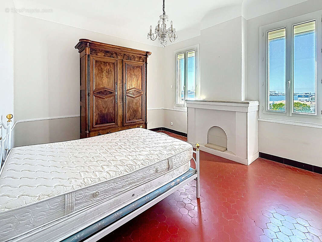 Appartement à PORT-DE-BOUC