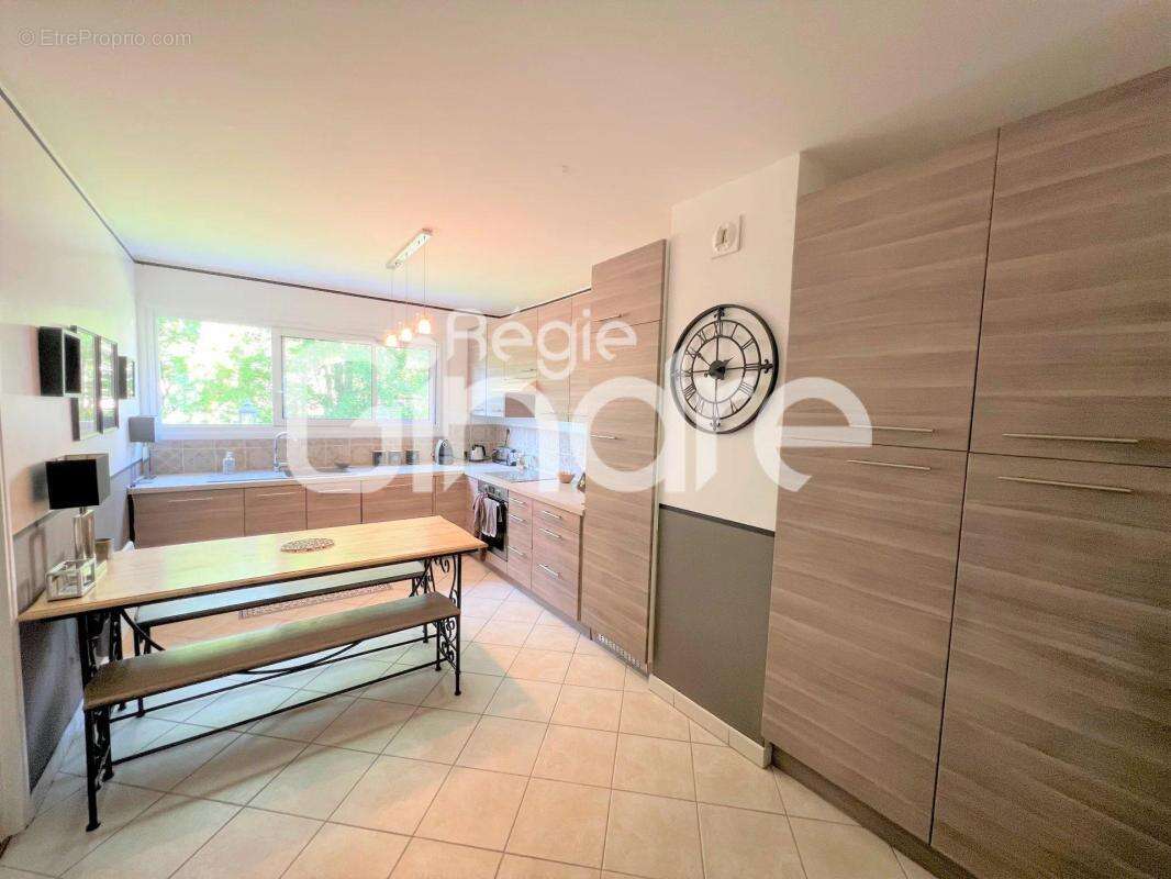 Appartement à LYON-9E