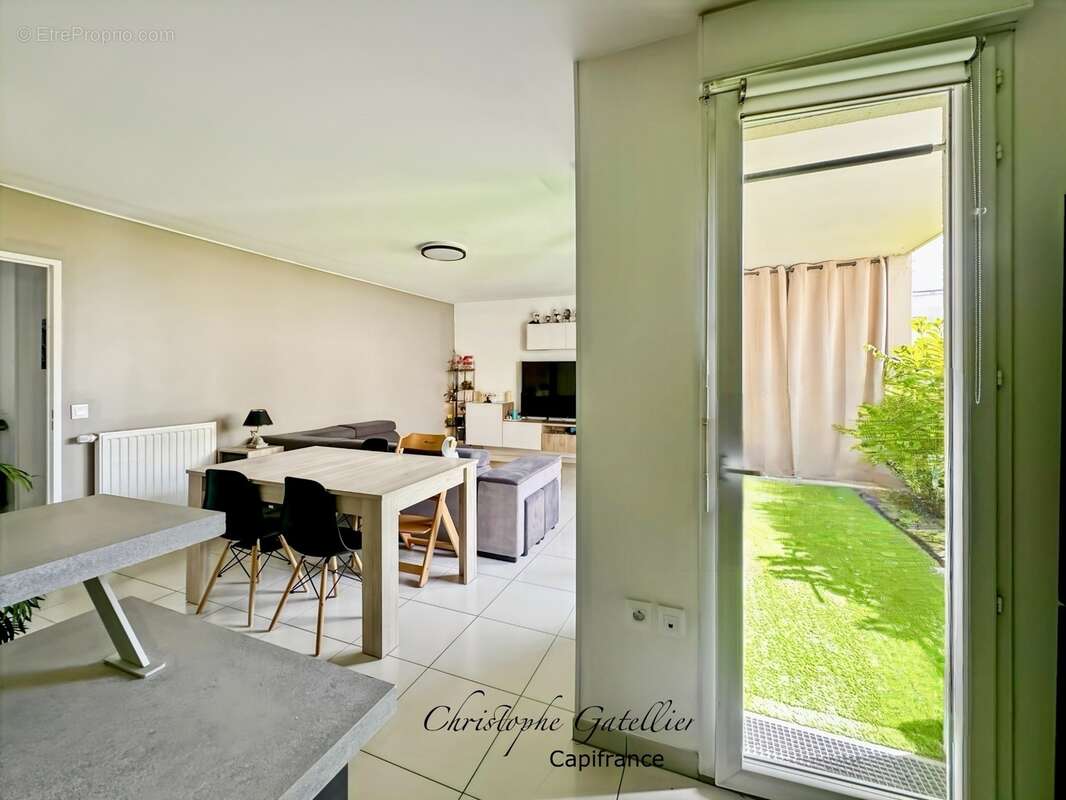  Appartement 4 pièces – 3 chambres - jardin - terrasse – double parking en sous-sol  - photo 6