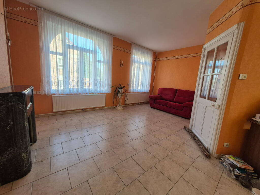 Maison à BRUAY-LA-BUISSIERE