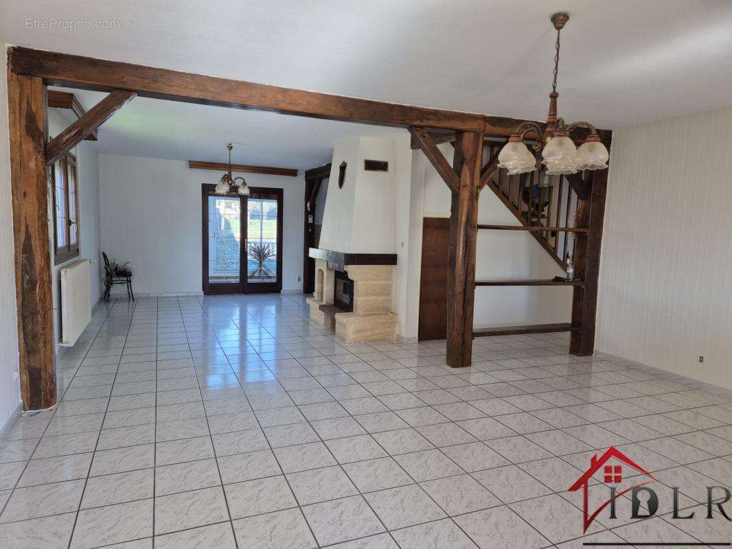 Maison à BETTANCOURT-LA-FERREE