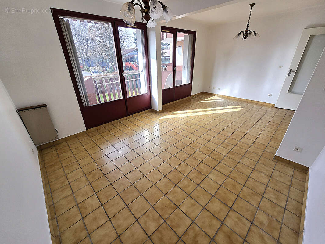 Appartement à MEYTHET