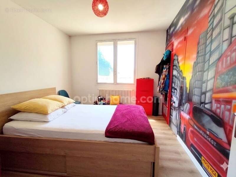  Maison T6 de 152 m² à Nogaro – Centre-ville & Jardin arboré - photo 17