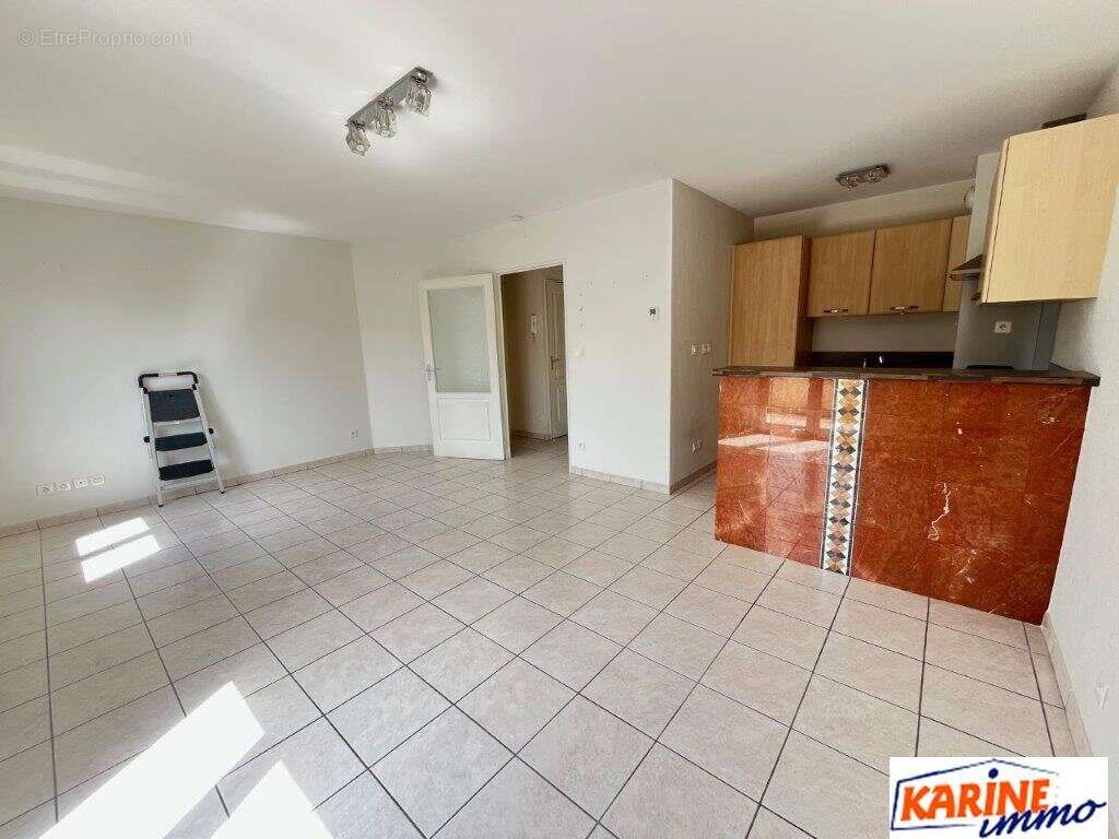 Appartement à SATHONAY-VILLAGE