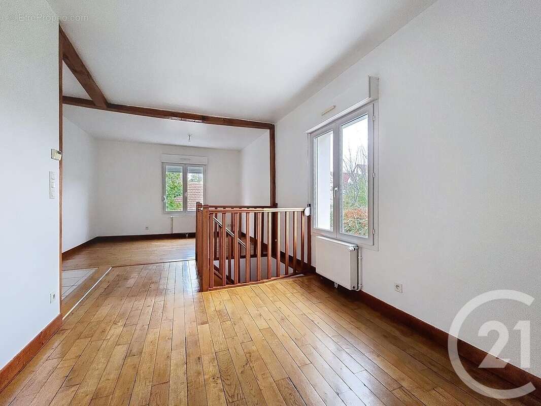 Maison à SAINTE-SAVINE