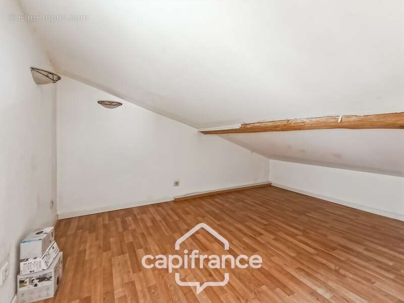 Maison à COLAYRAC-SAINT-CIRQ