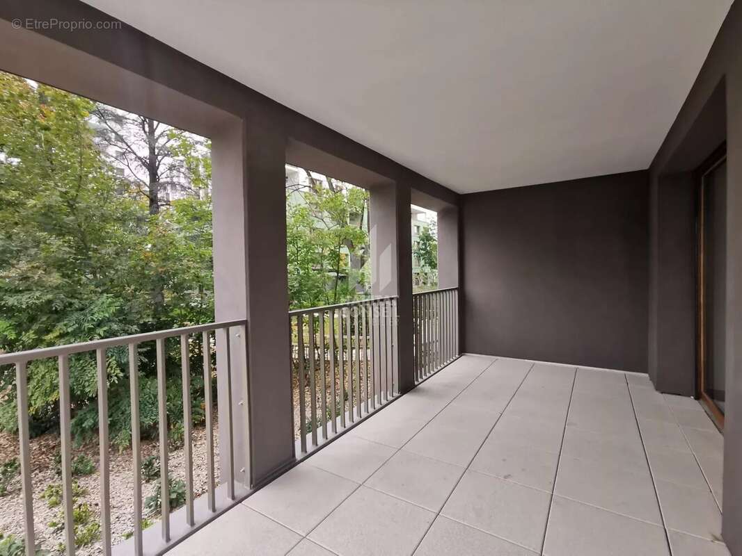 Appartement à LE PONT-DE-CLAIX