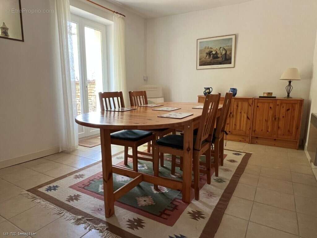 Charmante Maison en Pierre dans un Village Tranquille – Idéale comme Résidence Secondaire - photo 10