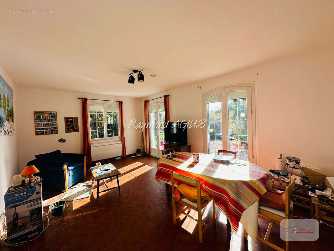 Maison à PORT-SAINTE-FOY-ET-PONCHAPT