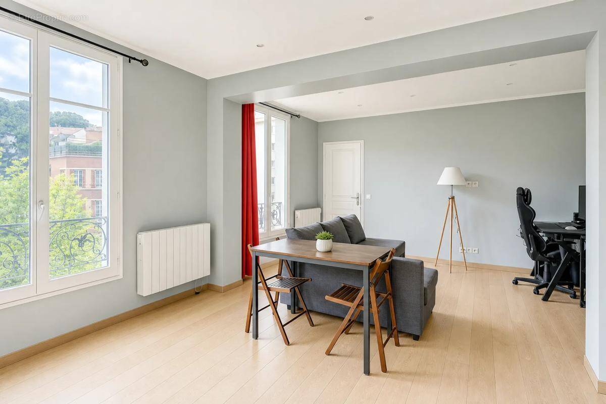 Appartement à CHAVILLE