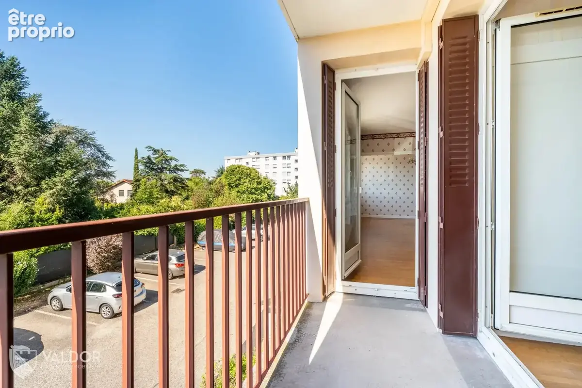 Photo Appartement à Meyzieu au prix de 196 000€