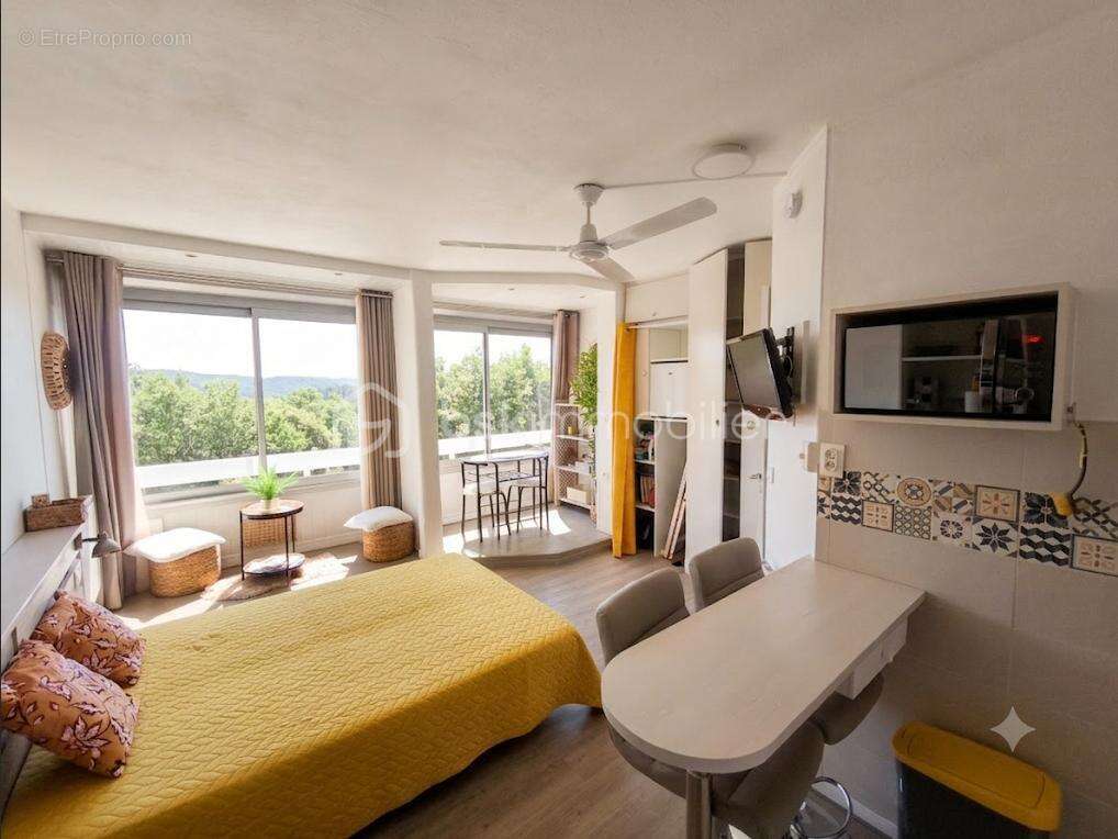 studio 24 m²  meublé  au sein d' une résidence arborée - photo 2