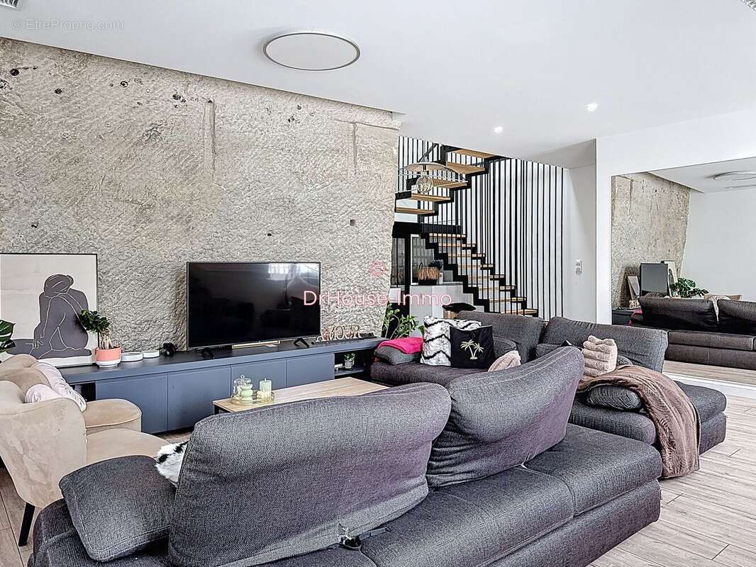 Maison à COULOUNIEIX-CHAMIERS