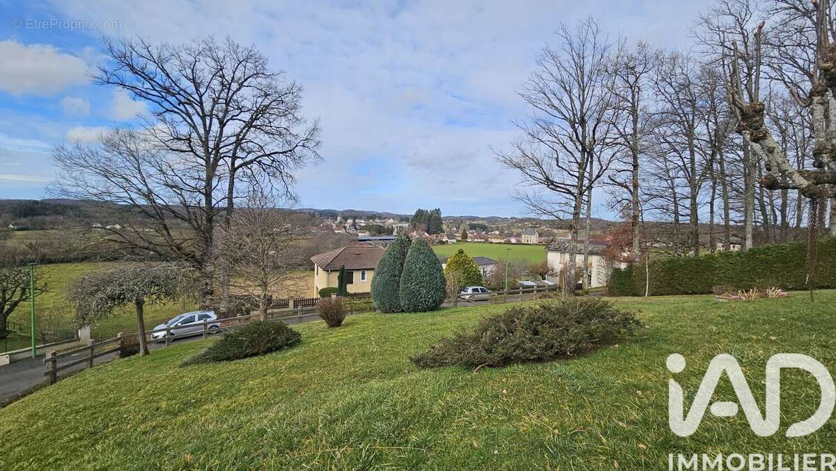 Photo 6 - Maison à LE ROUGET