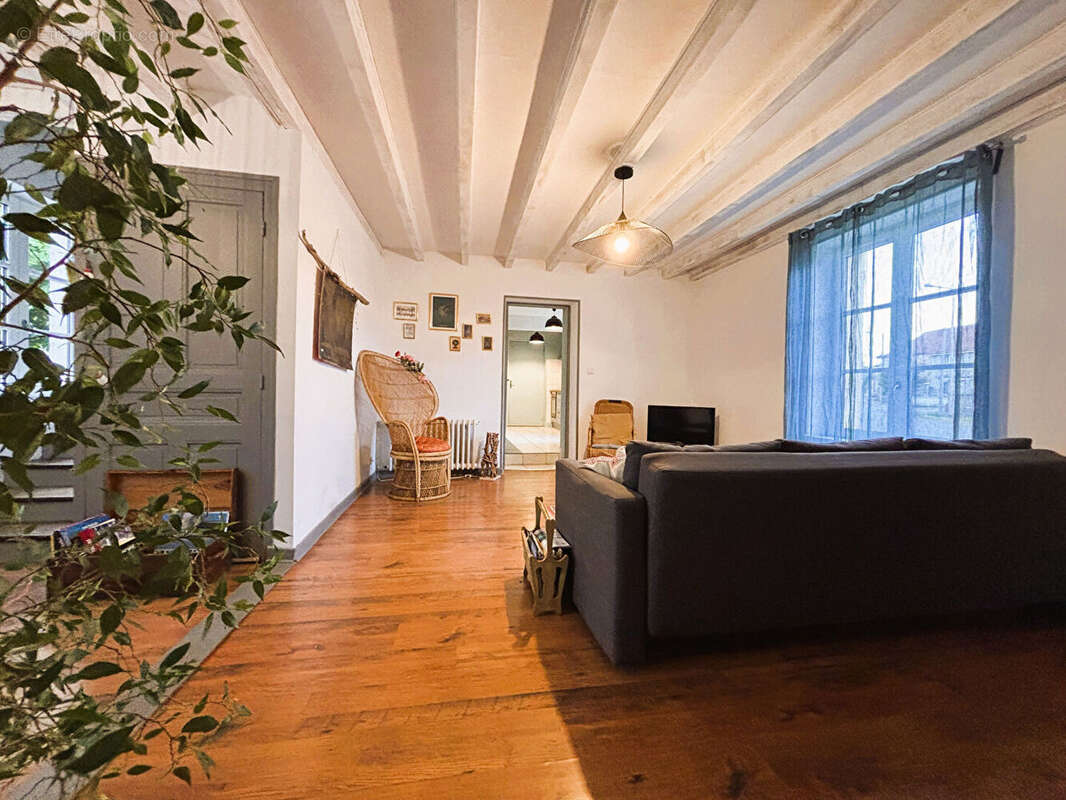 Maison à THURET
