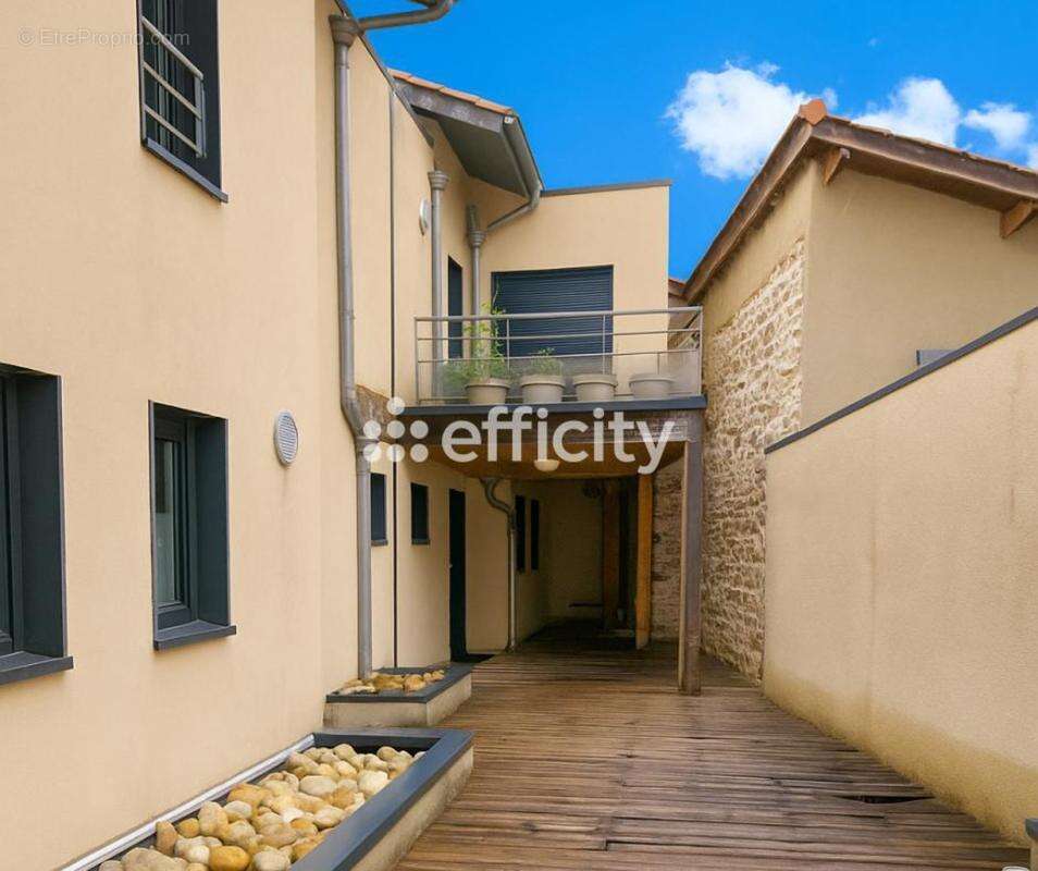 Appartement à SAINT-GERMAIN-AU-MONT-D&#039;OR