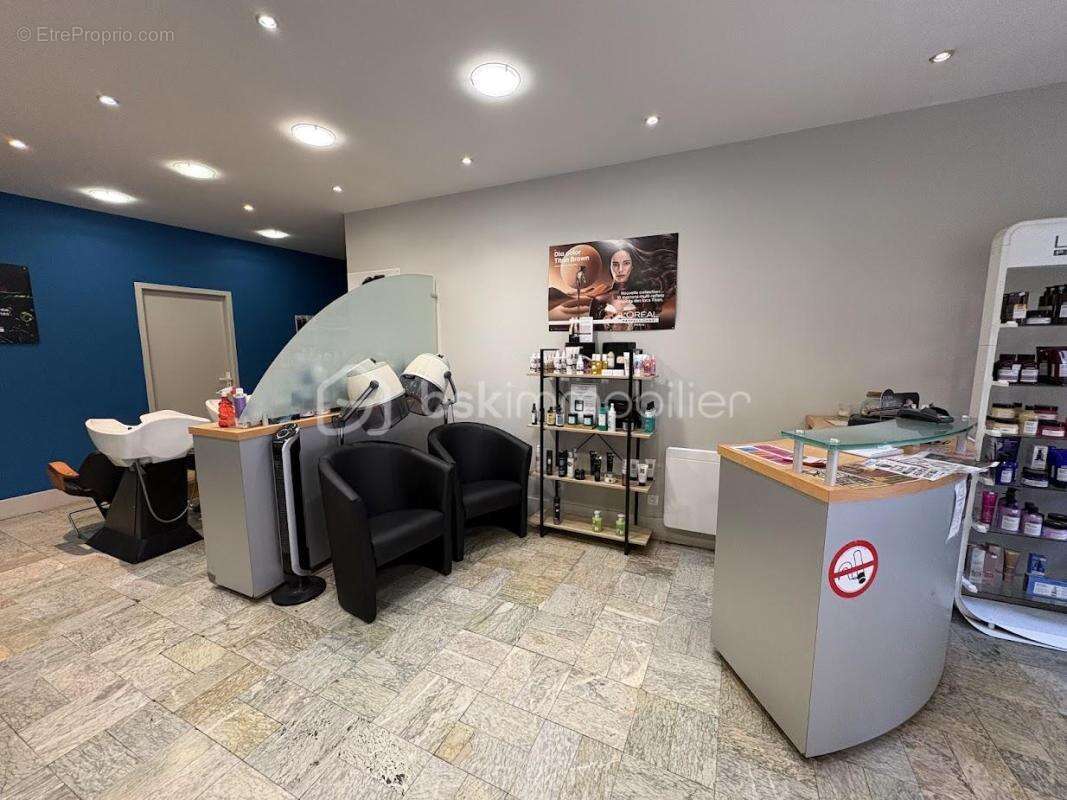 Fonds de commerce d'un salon de coiffure au cœur de Bagnères - photo 3