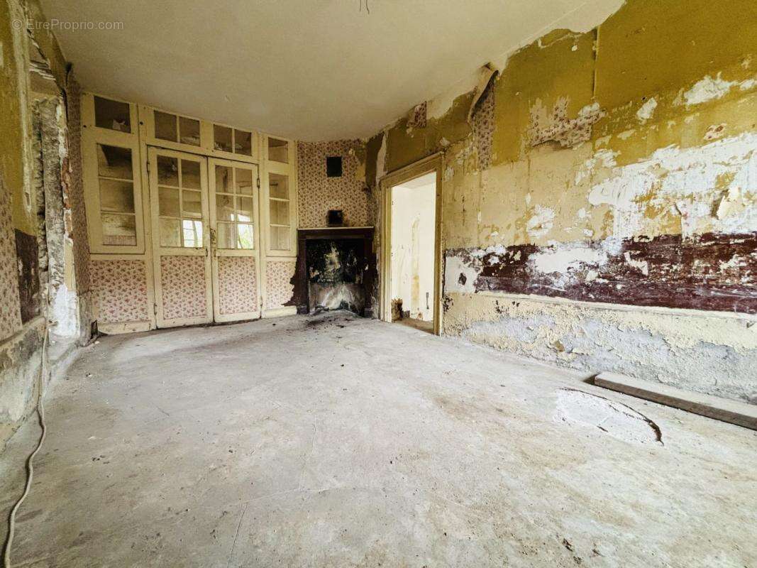 Maison 200 m² à Clugnat  - photo 3