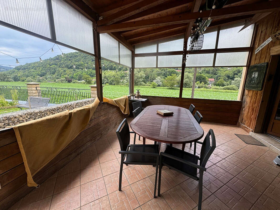 Maison à MONTFAUCON