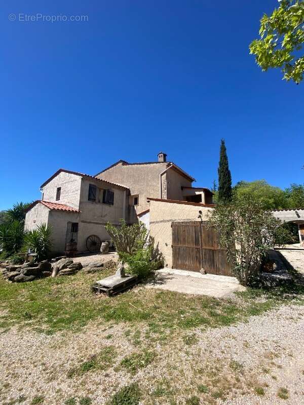 Maison à MONTAUROUX