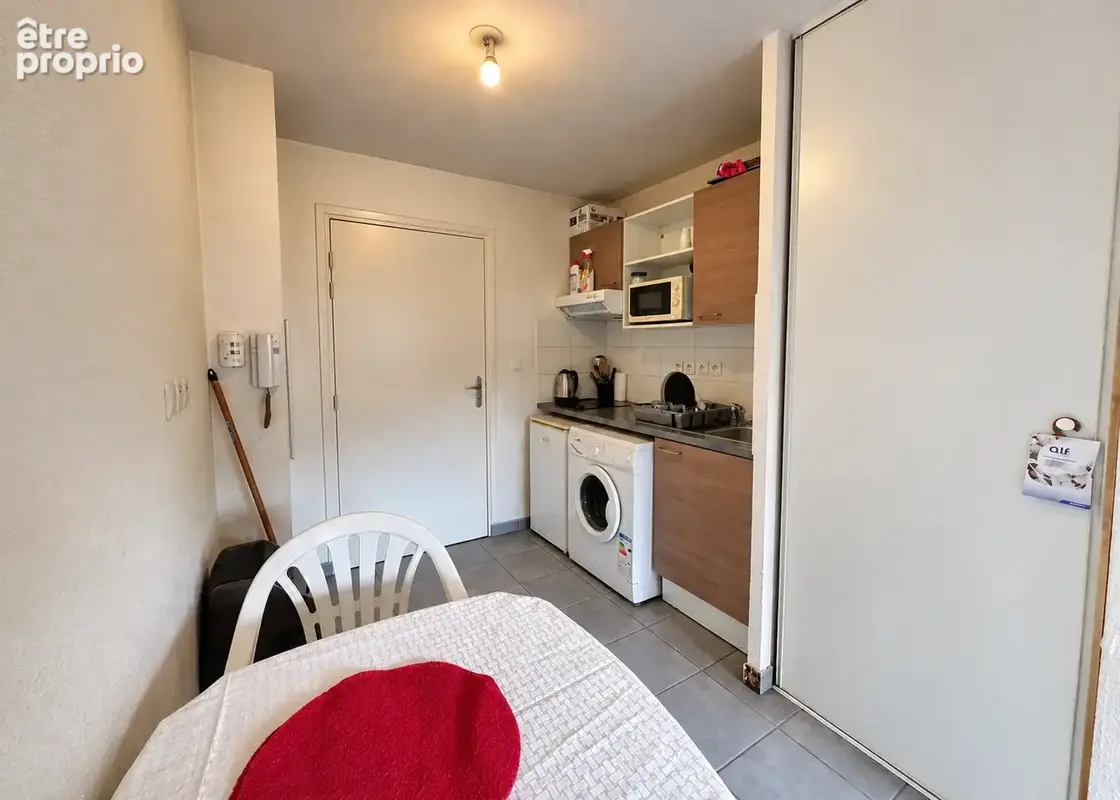 Exclusivité - gerzat - studio vendu loué - parking et terrasse - photo 4