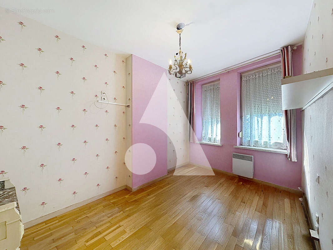 Maison à SAINT-AMAND-LES-EAUX