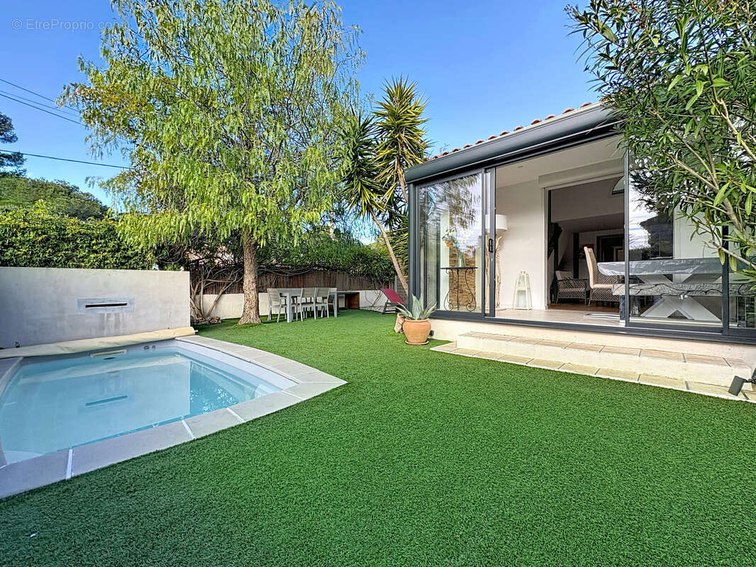 Maison à SAINT-RAPHAEL