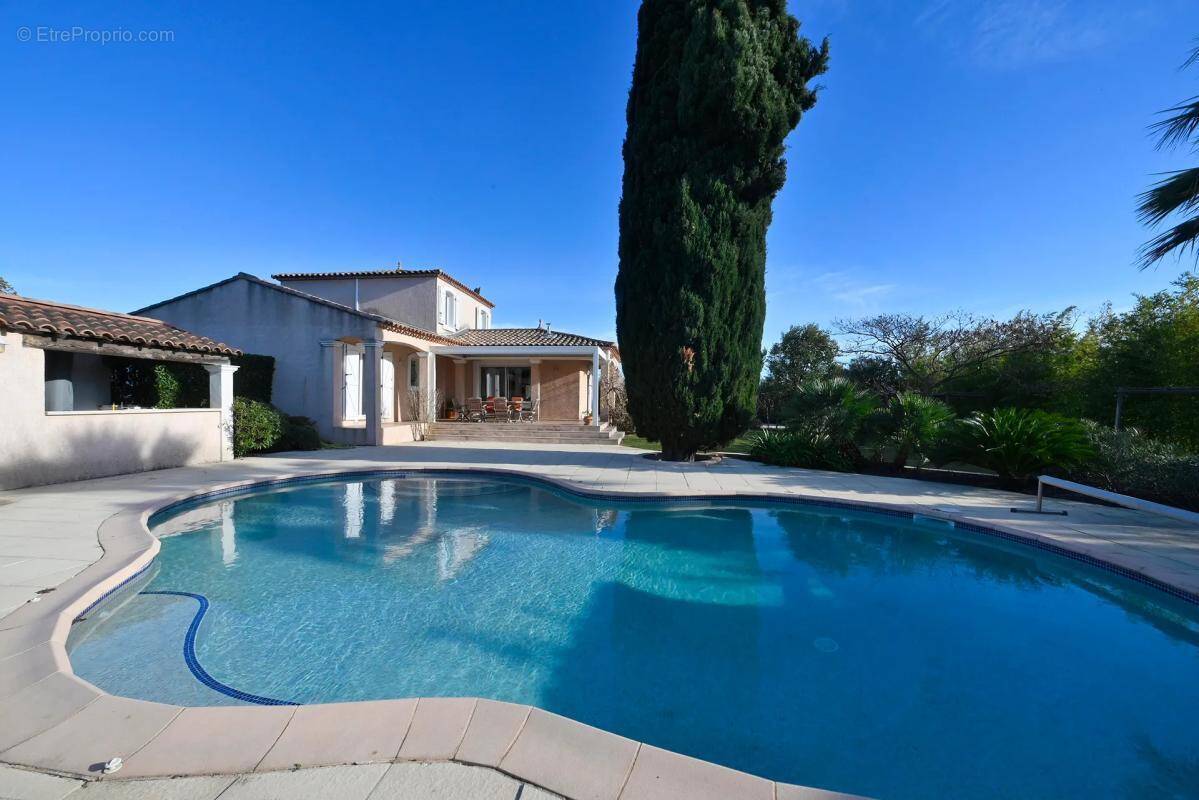 Maison à SAINT-GILLES