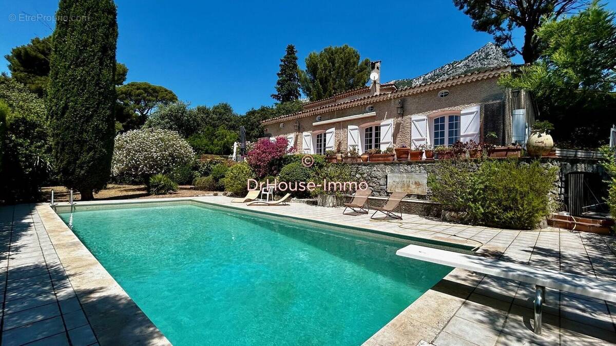 Maison à LA VALETTE-DU-VAR
