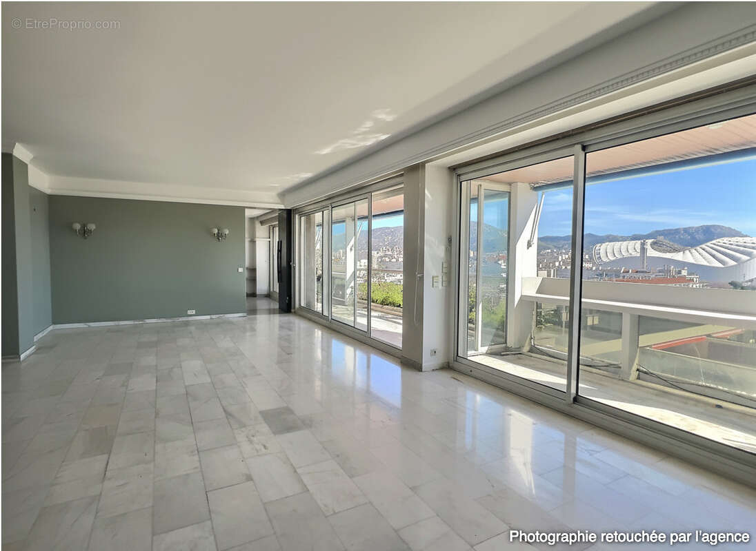 Appartement à MARSEILLE-8E