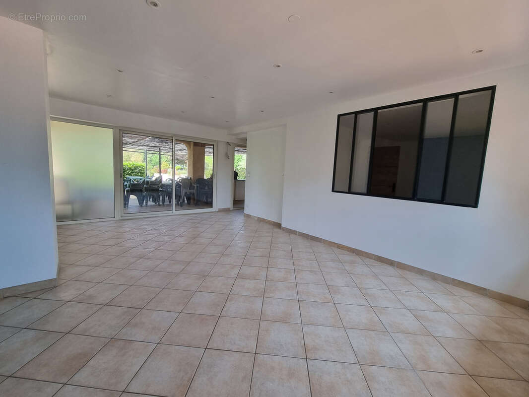 Appartement à SAINTE-CROIX-DU-VERDON