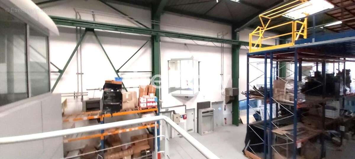 Commerce à MONTIGNY-LE-BRETONNEUX