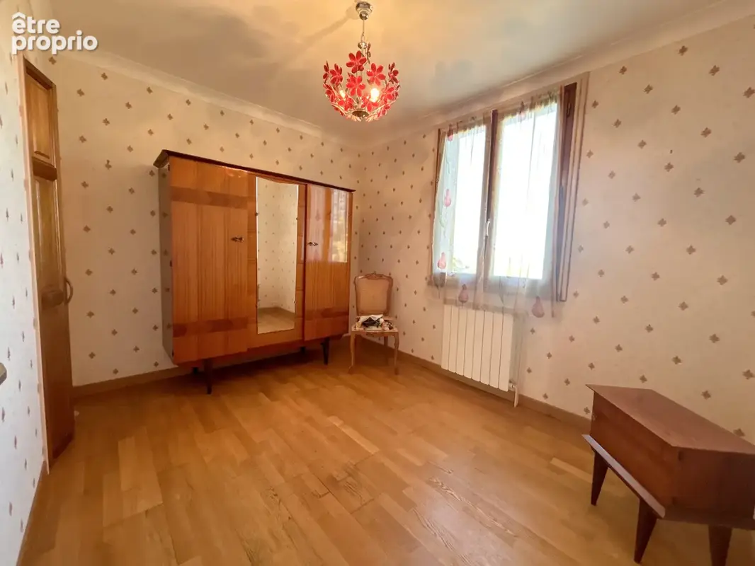 Maison élevée sur sous-sol - Commentry - photo 10