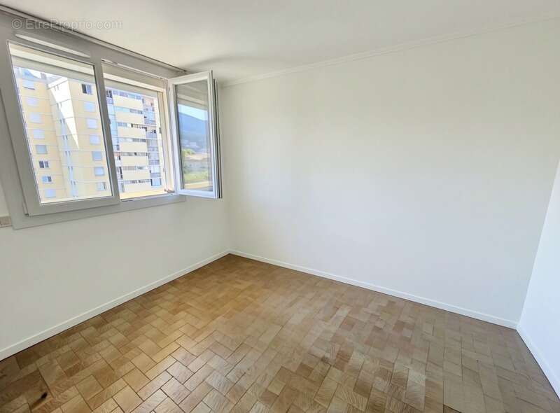 Appartement à MARSEILLE-10E