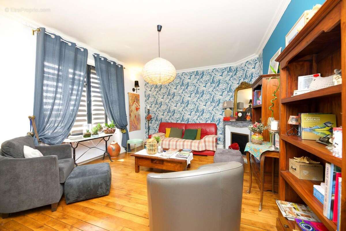 Maison 170 m² à Mauriac  - photo 2