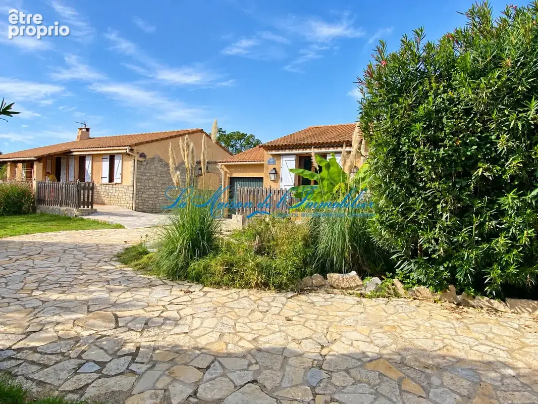 Sud d'ANDUZE, maison de plain pied F3 plus studio indépendant sur 2000 m2 de terrain avec piscine - photo 1
