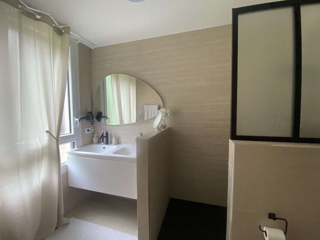 Appartement à LE RAINCY