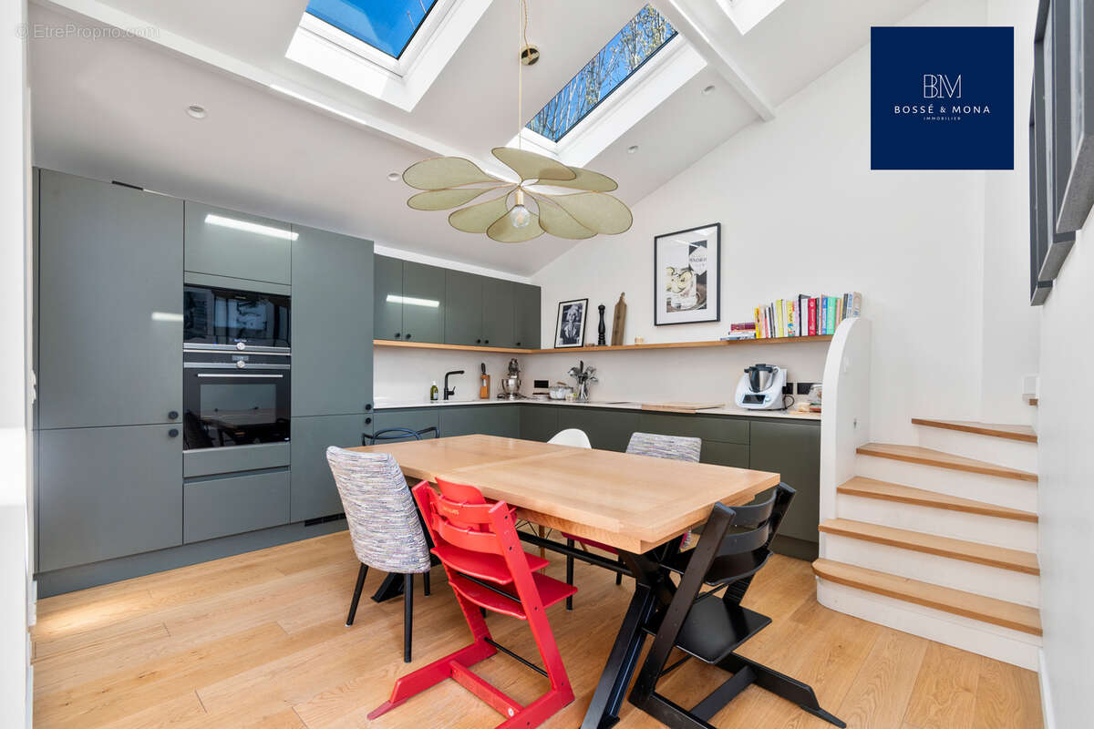 Maison à LA GARENNE-COLOMBES