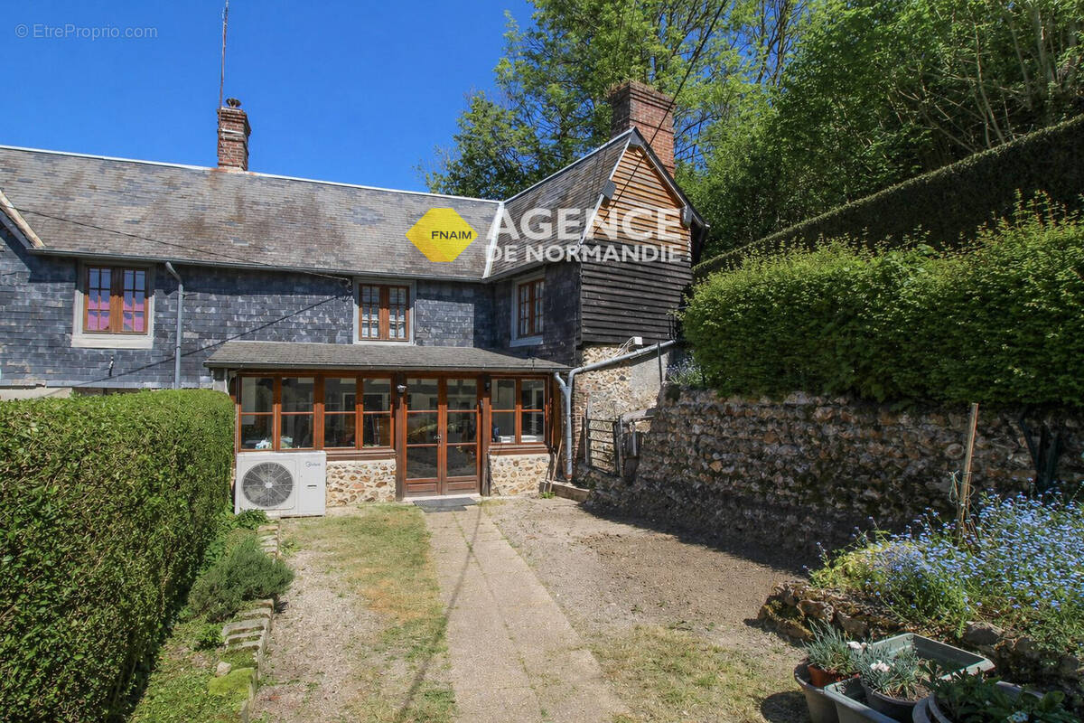 Maison à MONTREUIL-L'ARGILLE